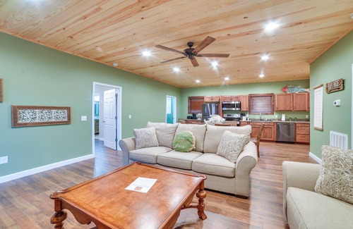 Waverly Cabina | Waverly Cabin, Close to Kentucky Lake Access!