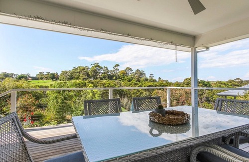 Lake Bunga Casa | Waves and Blossoms - Lake Bunga