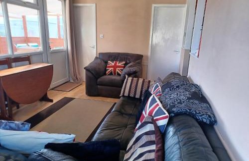 Kidwelly Casa | Waves And Woods Holiday Home