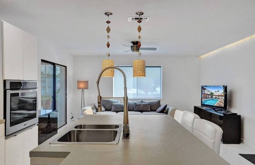 Pompano Beach Apartamento | Waves by Stay Hospitality