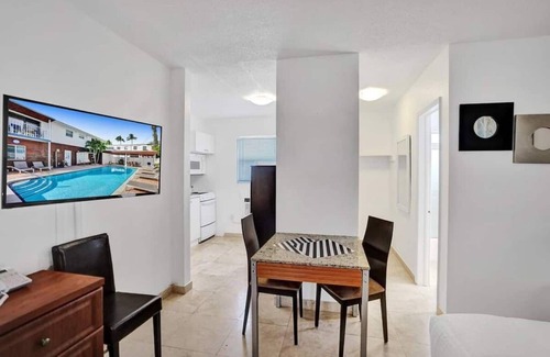 Pompano Beach Apartamento | Waves by Stay Hospitality