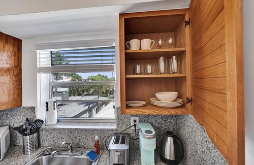 North Beach Apartamento | Waves on Desoto Deluxe Studio 9