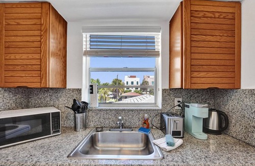 North Beach Apartamento | Waves on Desoto Deluxe Studio 9