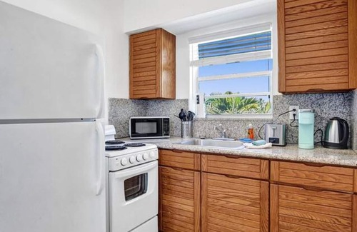 North Beach Apartamento | Waves on Desoto Deluxe Studio 9