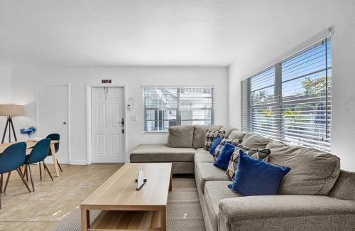 North Beach Apartamento | Waves On Desoto Rental Unit With Pool