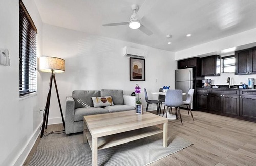 North Beach Apartamento | Waves on Walnut