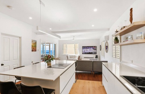 Narrabeen Casa | Waves, Sand & Surf - Seconds to the Beach