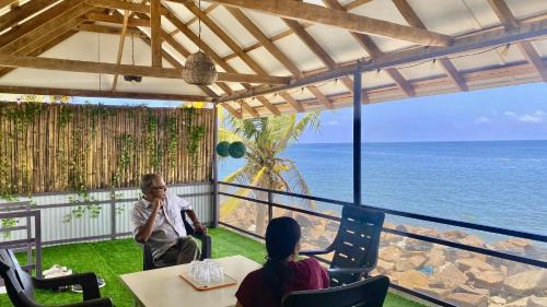 Kochi Casa | Waves Seafront home