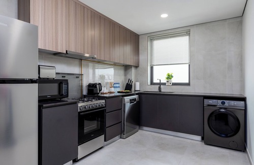 Dubai Apartamento | Waves - Stylish 1BR Close to IMG World & Global Village