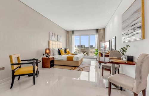 Dubai Investment Park Apartamento | Waves - Stylish Studio with Balcony in Dubai South