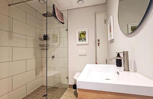 Redhill Apartamento | Wavescape Chic Seaside Stay