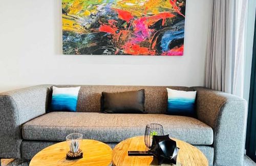 Redhill Apartamento | Wavescape Surfers Lookout Stay
