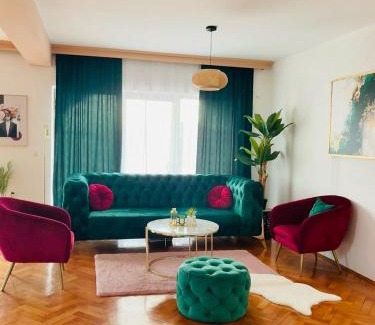 Gjerana Apartamento | Waveside View