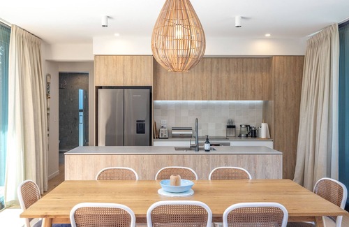 Onetangi Casa | WAVESONG | Coast & Country | WINTER DEAL - Stay for 3, Pay for 2