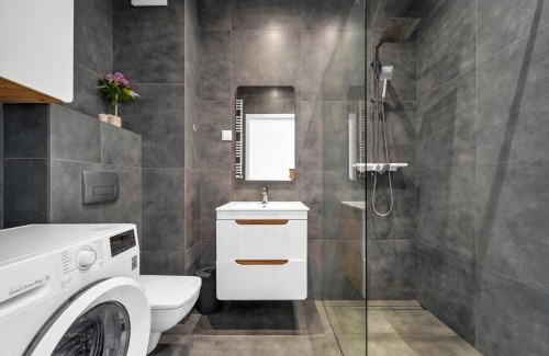 Wawer Apartamento | Wawer Studio - Terrace, Workspace - by Rentujemy