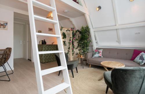 Canal Ring Casa | Way Up Studio