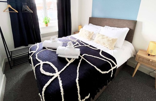 Swindon Apartamento | Wayfield Serviced Apartment - 2 bedrooms, Free WIFI, Netflix & Parking