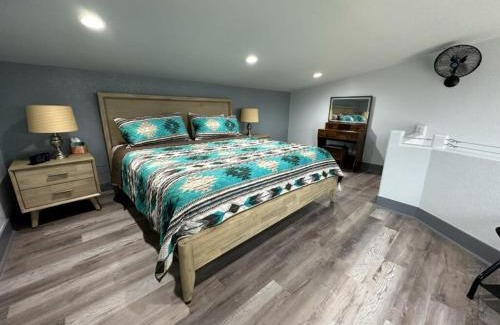 Johnson City Casa | Waylon In The Hill Country - Hacienda Amor