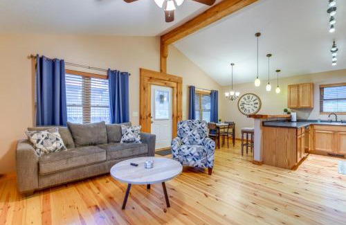 Waynesville Casa | Waynesville Cabin Rental with Mountain Views