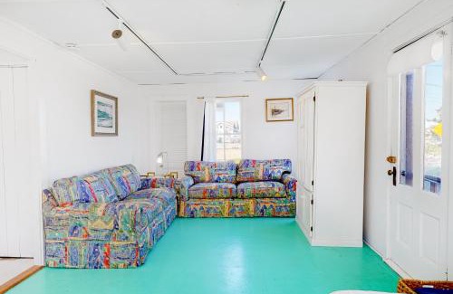 Chilmark Casa | Wayside Camp