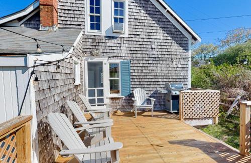 Chilmark Casa | Wayside Camp