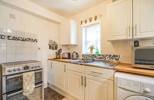 Staindrop Cabaña | WAYSIDE COTTAGE, pet friendly, country holiday cottage in Staindrop