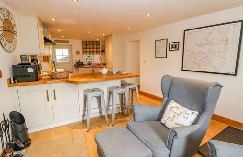 Muker Cabaña | WAYSIDE FARM, pet friendly, character holiday cottage in Muker