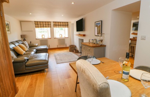 Muker Cabaña | WAYSIDE FARM, pet friendly, character holiday cottage in Muker