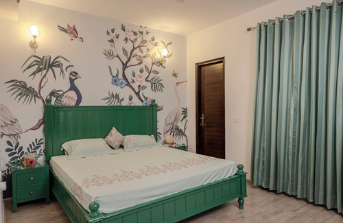 Noida Apartamento | WBI Homes - Home Away From Home
