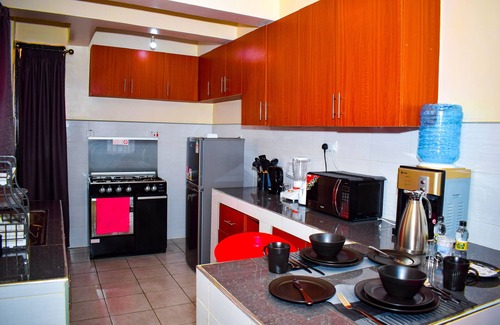 Nakuru Apartamento | We are a fully furnished and serviced apartment, located at the heart of Nakuru.