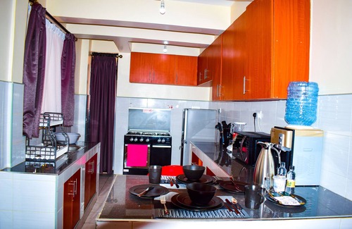 Nakuru Apartamento | We are a fully furnished and serviced apartment, located at the heart of Nakuru.