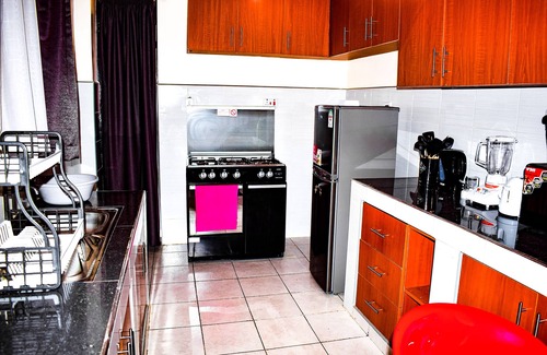 Nakuru Apartamento | We are a fully furnished and serviced apartment, located at the heart of Nakuru.
