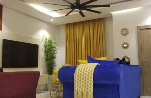 Ajah Apartamento | We are vintage, yet retro, a blend of antique and modern styles for your comfort