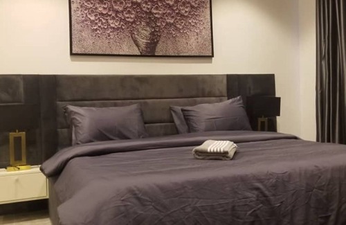 Ajah Apartamento | We are vintage, yet retro, a blend of antique and modern styles for your comfort