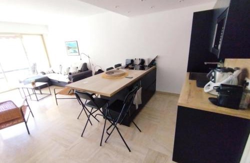California - Pezou Apartamento | WE CANNES ! Exceptional 4 rooms apartment Cannes Center swimming pool