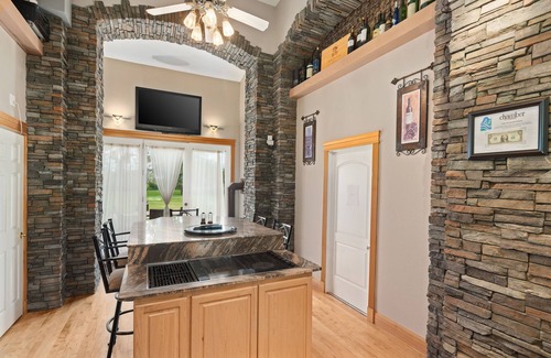 Evans Casa | We Feature Premium Lodging Located Just Outside Of Kettle Falls WA.