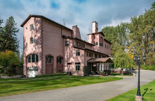 Evans Casa | We Feature Premium Lodging Located Just Outside Of Kettle Falls WA.