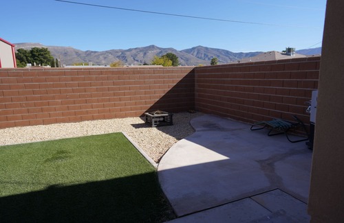 Alamogordo Casa | We offer discounted rates for Holloman AFB TDY/ other 6 month or more tenants.