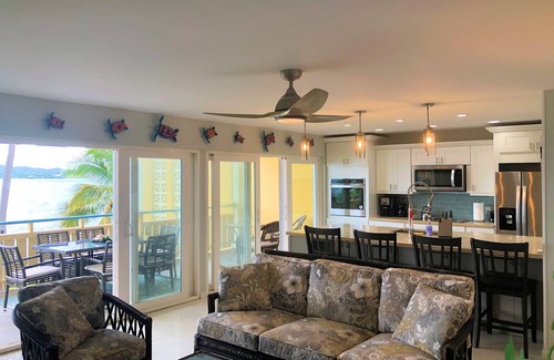 Estate Golden Rock Condominio | WE SHELL SEA - 2 bed / 2 bath beachfront condo- beach and pool.