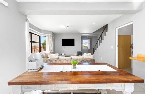 Calypso Beach Casa | Weaver Manor On Calypso by Host Agents