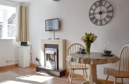 Hayfield Casa | Weavers Houses - Uk12796
