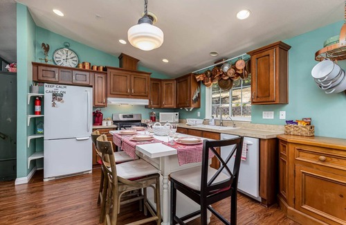 Julian Cabina | Weber's Woods Cabin- Summer special. Everything for a fun mountain getaway