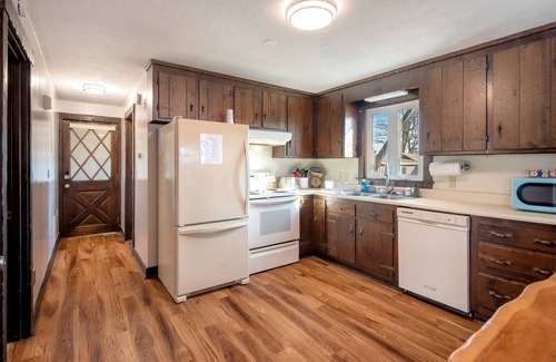 Webster Apartamento | Webster Lake - 3BR / 2 BATH Apartment