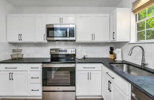 Columbia Casa | WeCo Poolside Pad - Near Downtown, I-26/I-20 & Hospitals