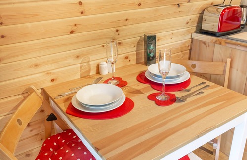 Drymen Chalet De Esquí | Wee Oak Tree Luxury Lodge with private hot tub
