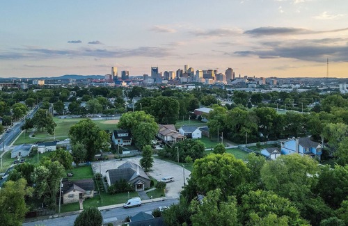 McFerrin Park Casa | Weekday-Specials, Skyline Views, Broadway-2.5mi