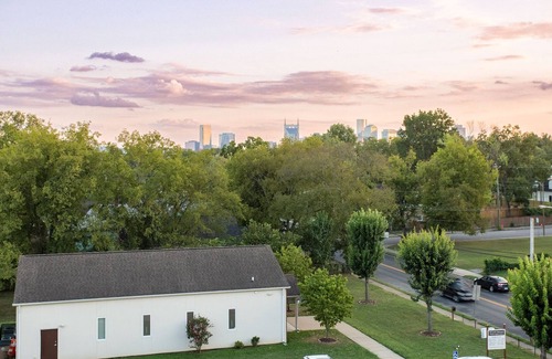 McFerrin Park Casa | Weekday-Specials, Skyline Views, Broadway-2.5mi