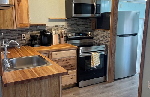 Pottsboro Casa | Weekend getaway blocks from Lake Texoma. Boat Launch 4 blocks -Pet Friendly