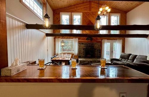 Guys Mills Casa | Weekend Getaway, Family vacation comfort cabin