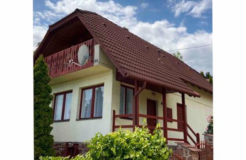 Balatonalmadi Casa | Weekend home with Lake Balaton panorama